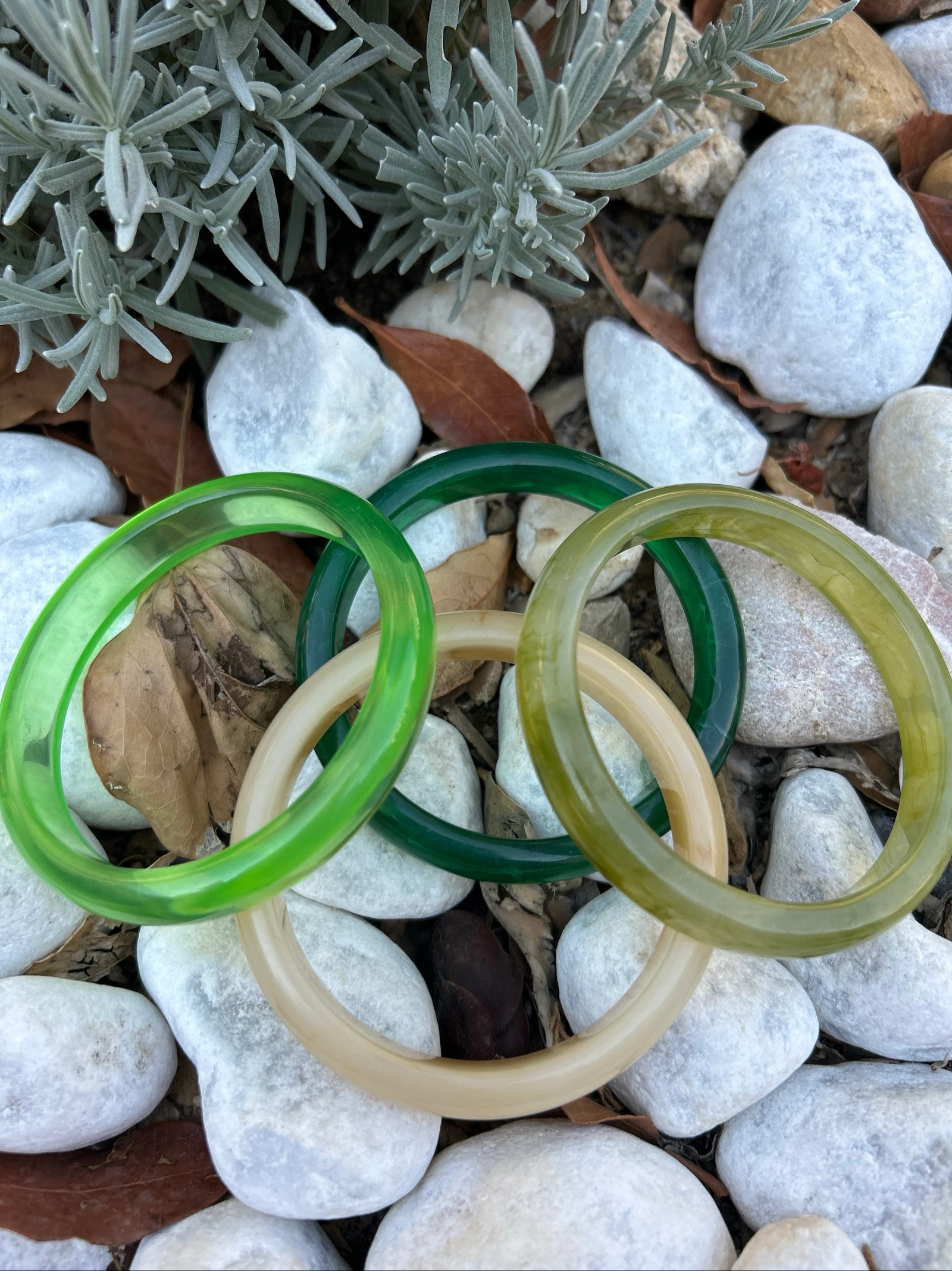 4 pulseras de resina jade verde, caqui, beige – photo 4